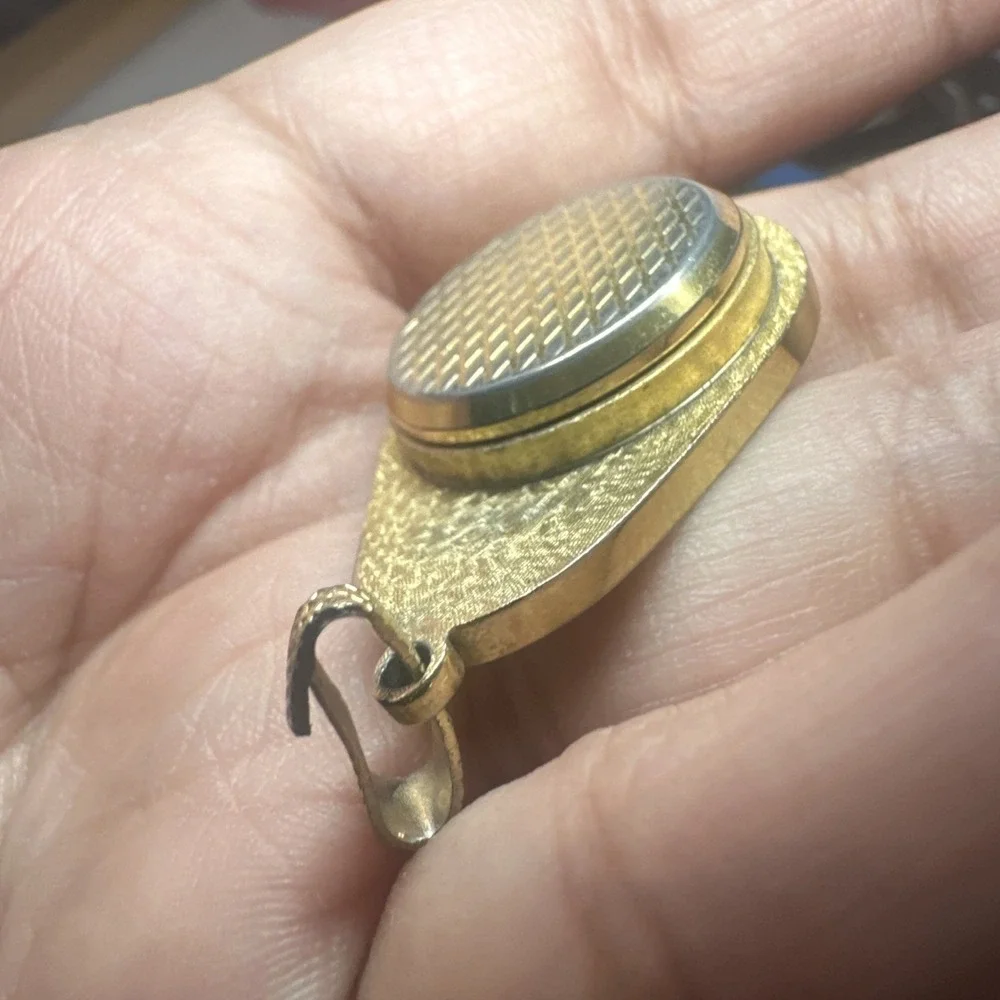 Working VTG Sutton Swiss Made Pendant Pocket Watch Manual Wind Gold Tone 25.9mm‎